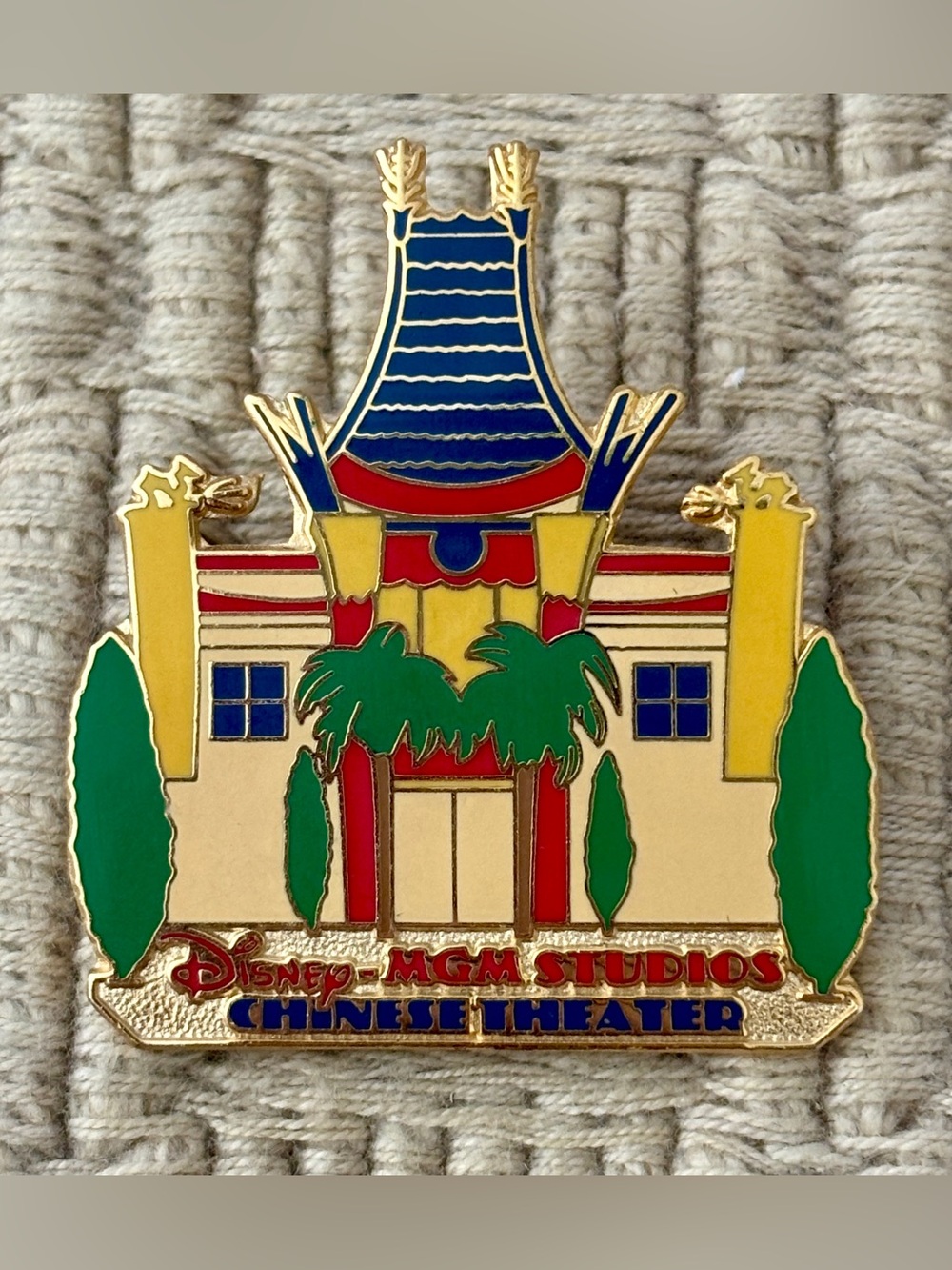 DISNEY 2000 *Rare* WDW MGM Studios "Chinese Theater" The Great Movie Ride Pin